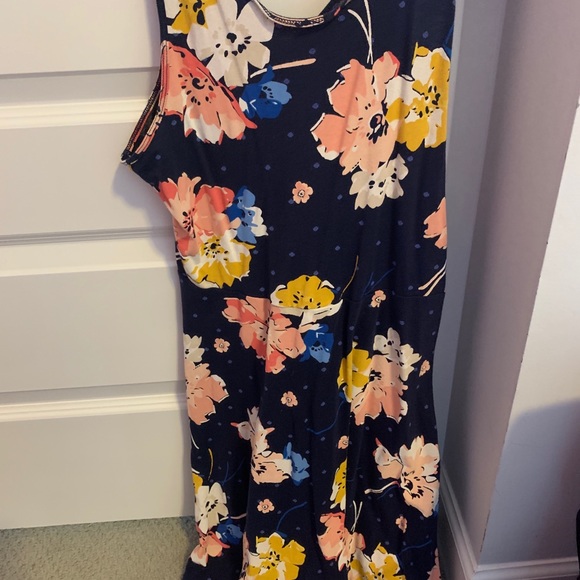 Old Navy Floral Dress - Picture 2 of 3